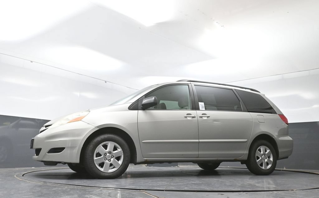 Used 2008 Toyota Sienna CE FWD image 21