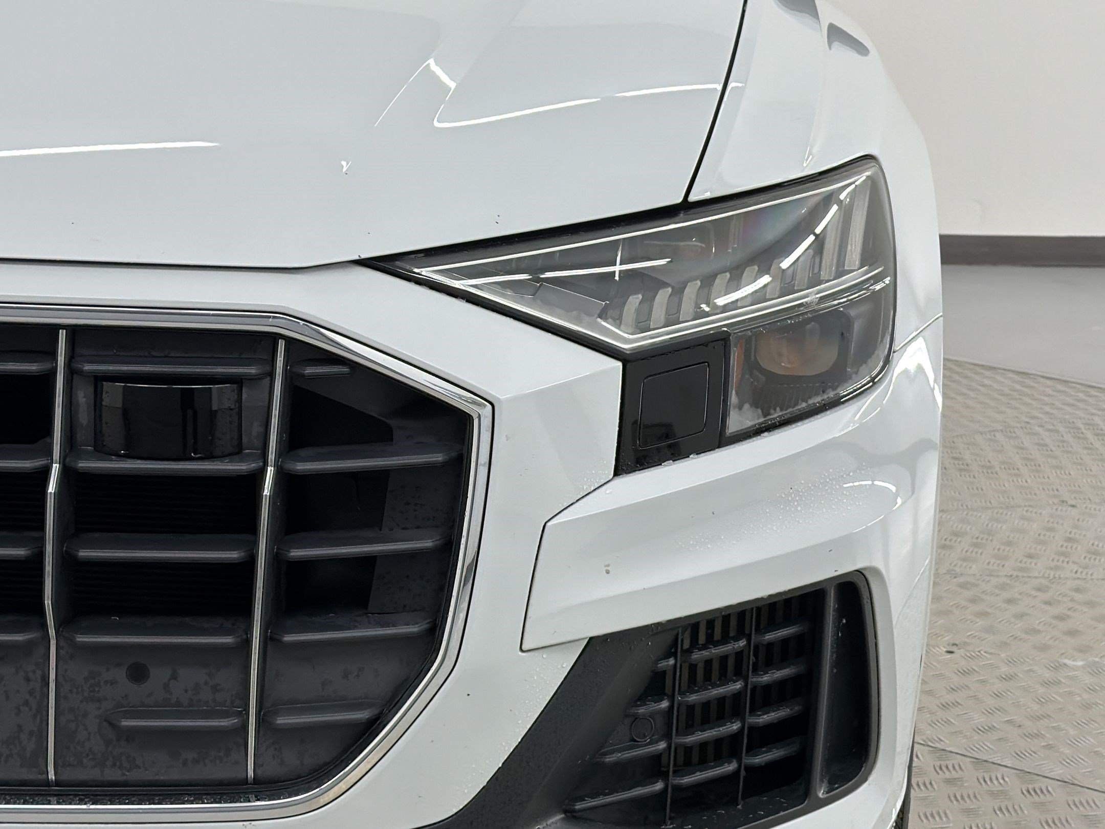 Used 2022 Audi Q8 Prestige w/ Prestige Package AWD/4WD image 12