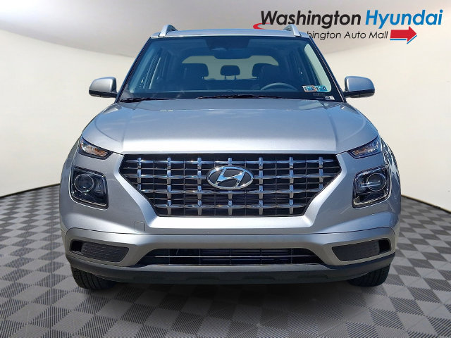 New 2026 Hyundai Venue SEL FWD image 2