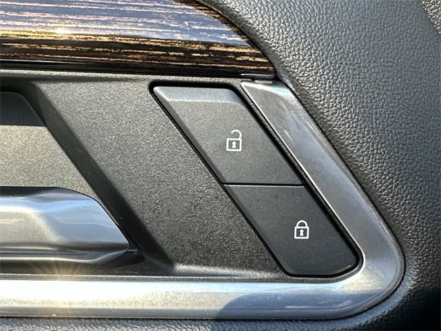 Used 2025 GMC Sierra 1500 Elevation w/ Preferred Package image 19