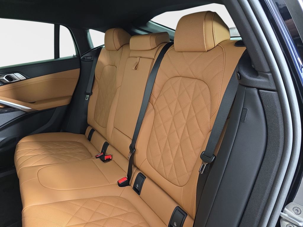 New 2026 BMW X6 xDrive40i image 14