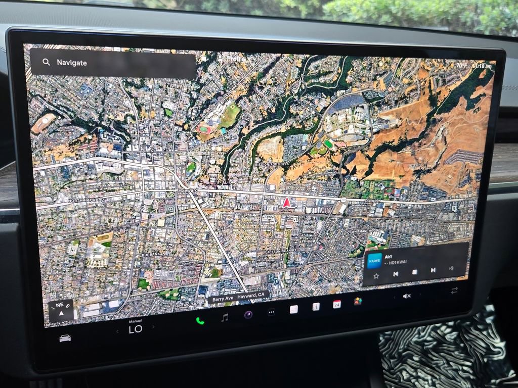 Used 2023 Tesla Model S Standard Range image 19