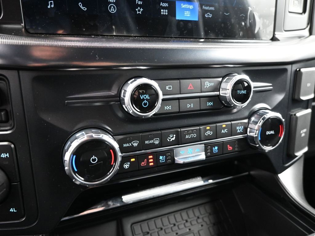 New 2025 Ford F150 Lariat w/ Equipment Group 502A High image 21