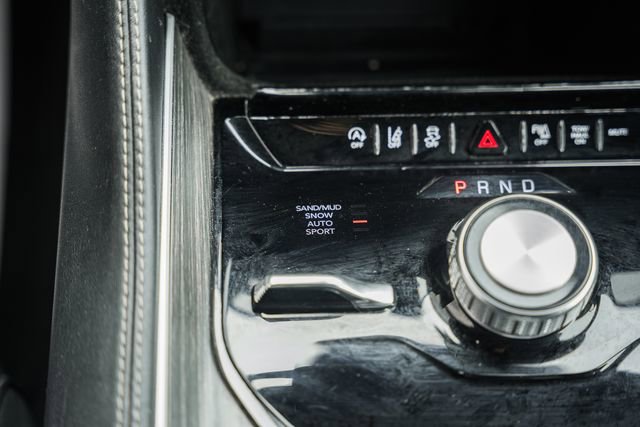 Used 2024 Jeep Wagoneer L Series II image 37