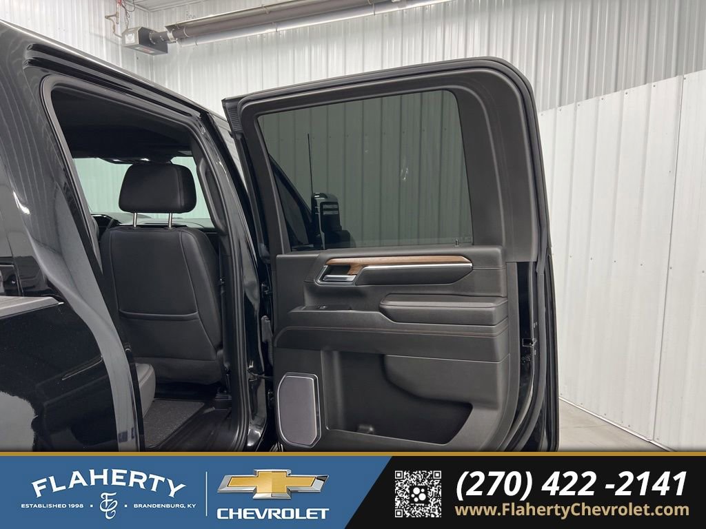 Used 2024 Chevrolet Silverado 2500 High Country w/ Technology Package AWD/4WD image 11