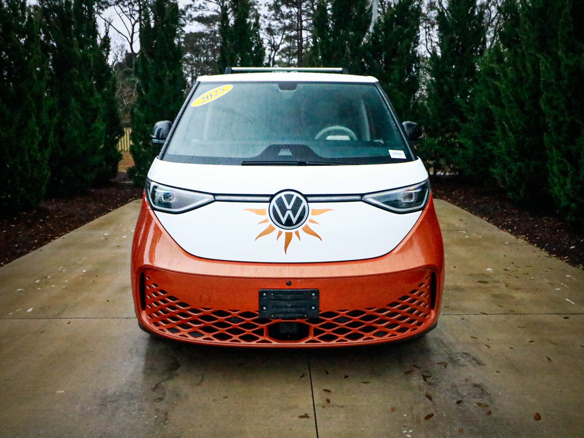 Used 2025 Volkswagen ID. Buzz 1st Edition image 3