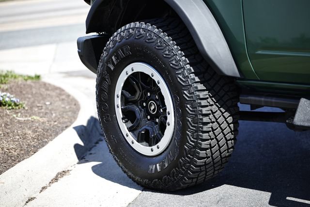 Used 2023 Ford Bronco Badlands image 13