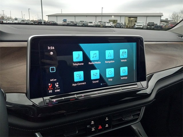 Used 2025 Volkswagen Atlas SE image 21