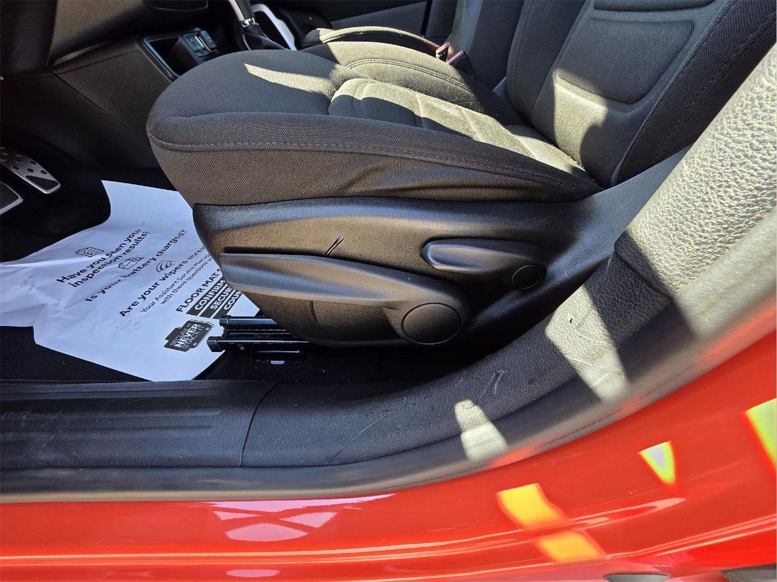 Used 2021 Jeep Renegade Latitude image 12