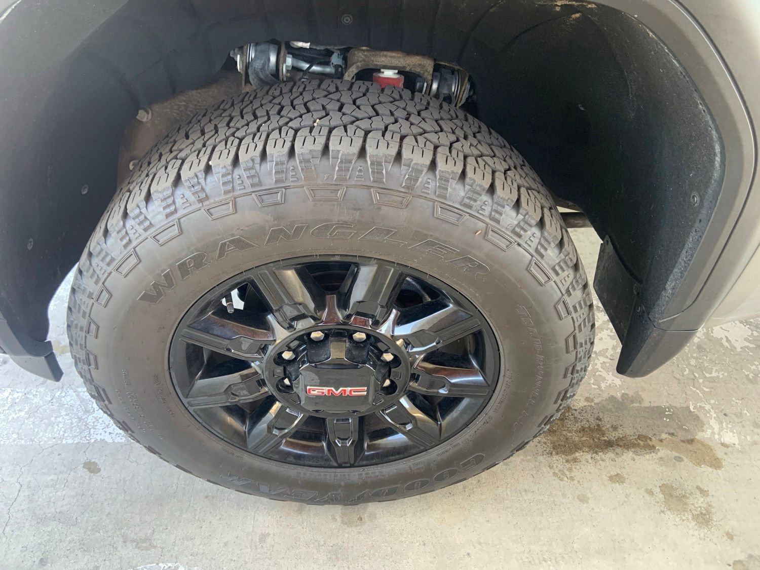 Used 2025 GMC Sierra 2500 AT4 AWD/4WD image 13