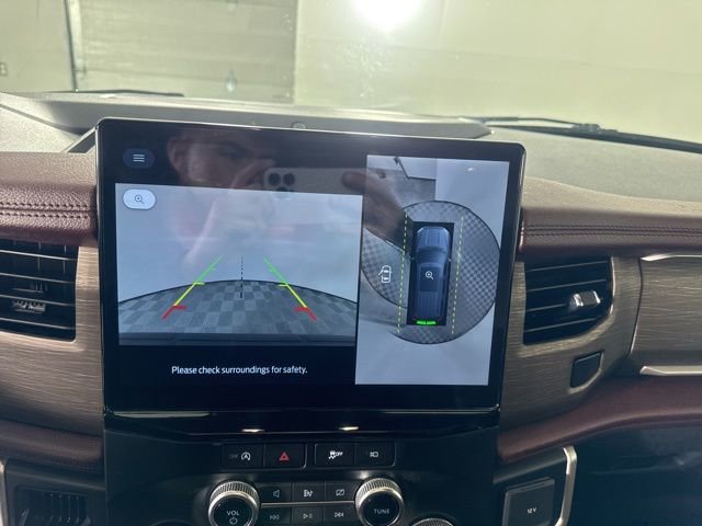 Used 2024 Ford Expedition Limited image 41