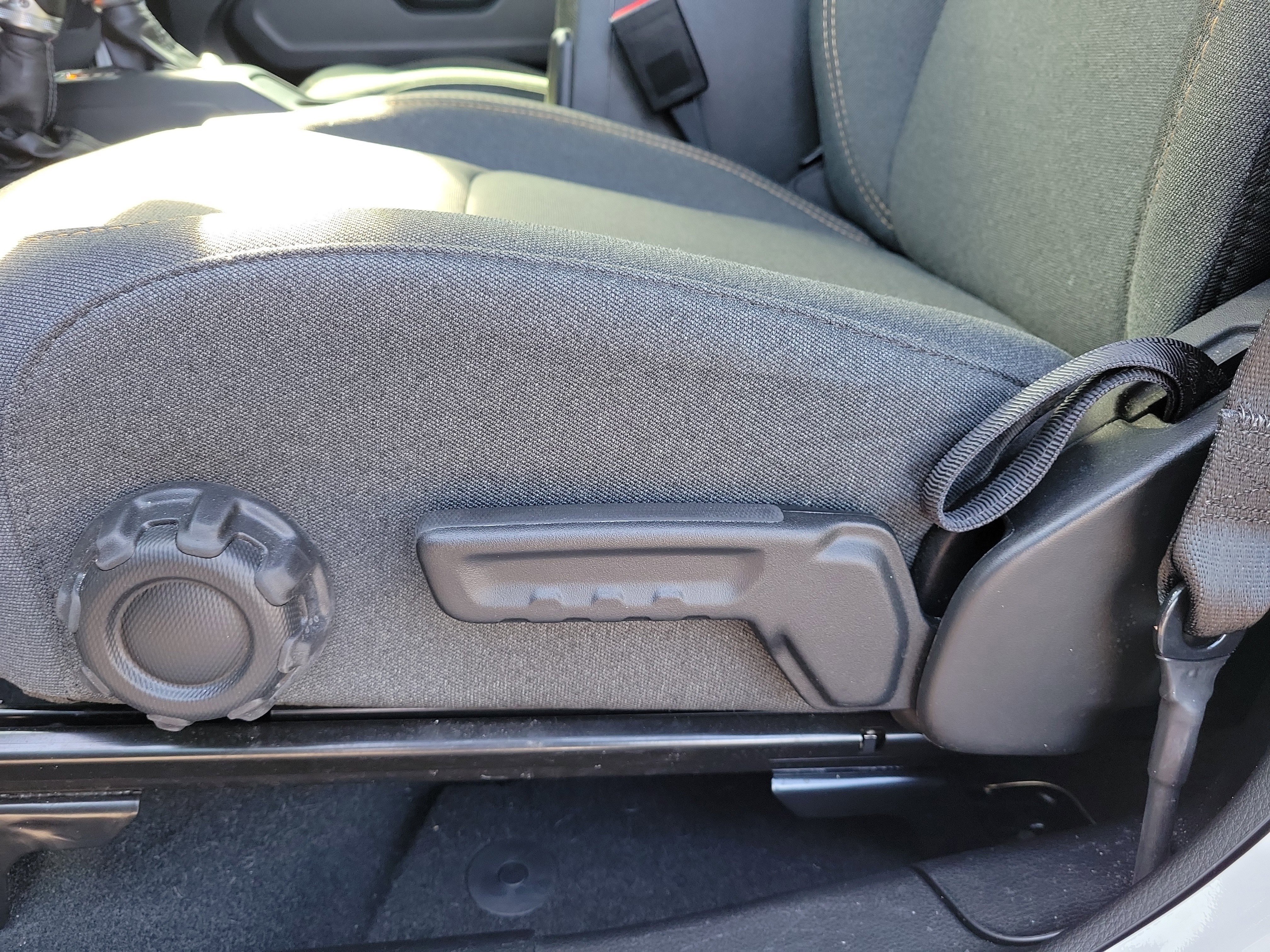 Used 2024 Jeep Gladiator Willys image 15