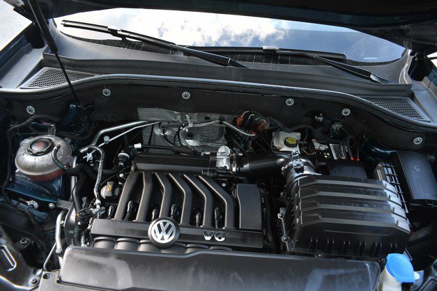 Used 2023 Volkswagen Atlas Cross Sport SEL Premium R-Line image 30