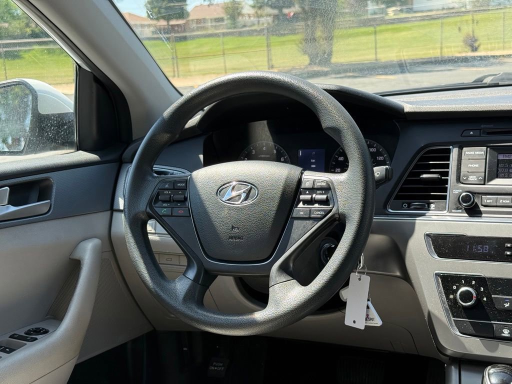 Used 2017 Hyundai Sonata SE FWD image 12