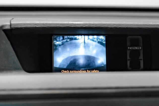 Used 2012 Toyota Sienna XLE FWD image 25