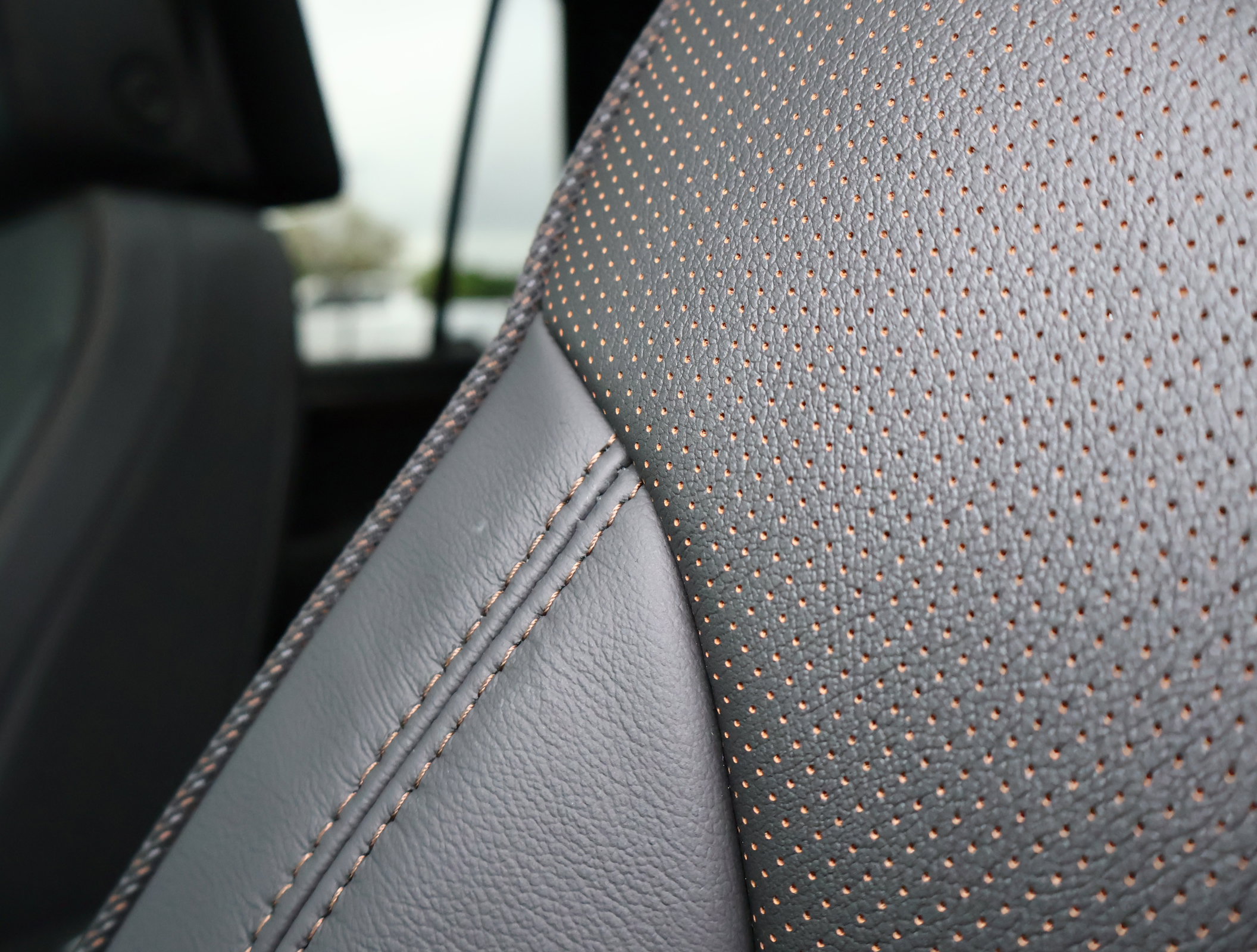 New 2026 Chevrolet Tahoe High Country AWD/4WD image 13