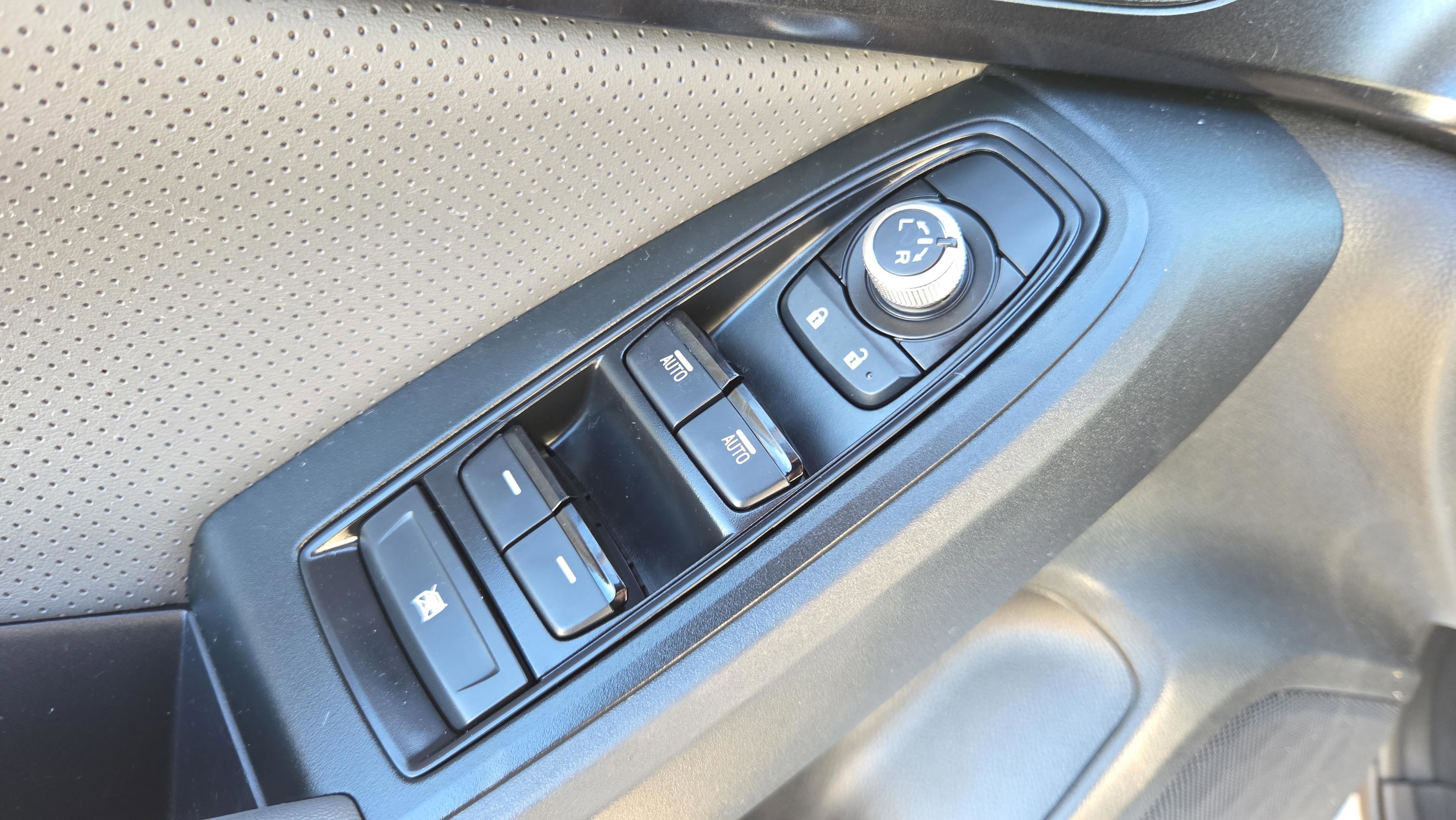 Used 2022 Subaru Crosstrek 2.5i Sport w/ Moonroof Package image 21