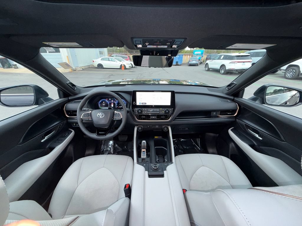 Used 2026 Toyota Grand Highlander AWD Hybrid image 22