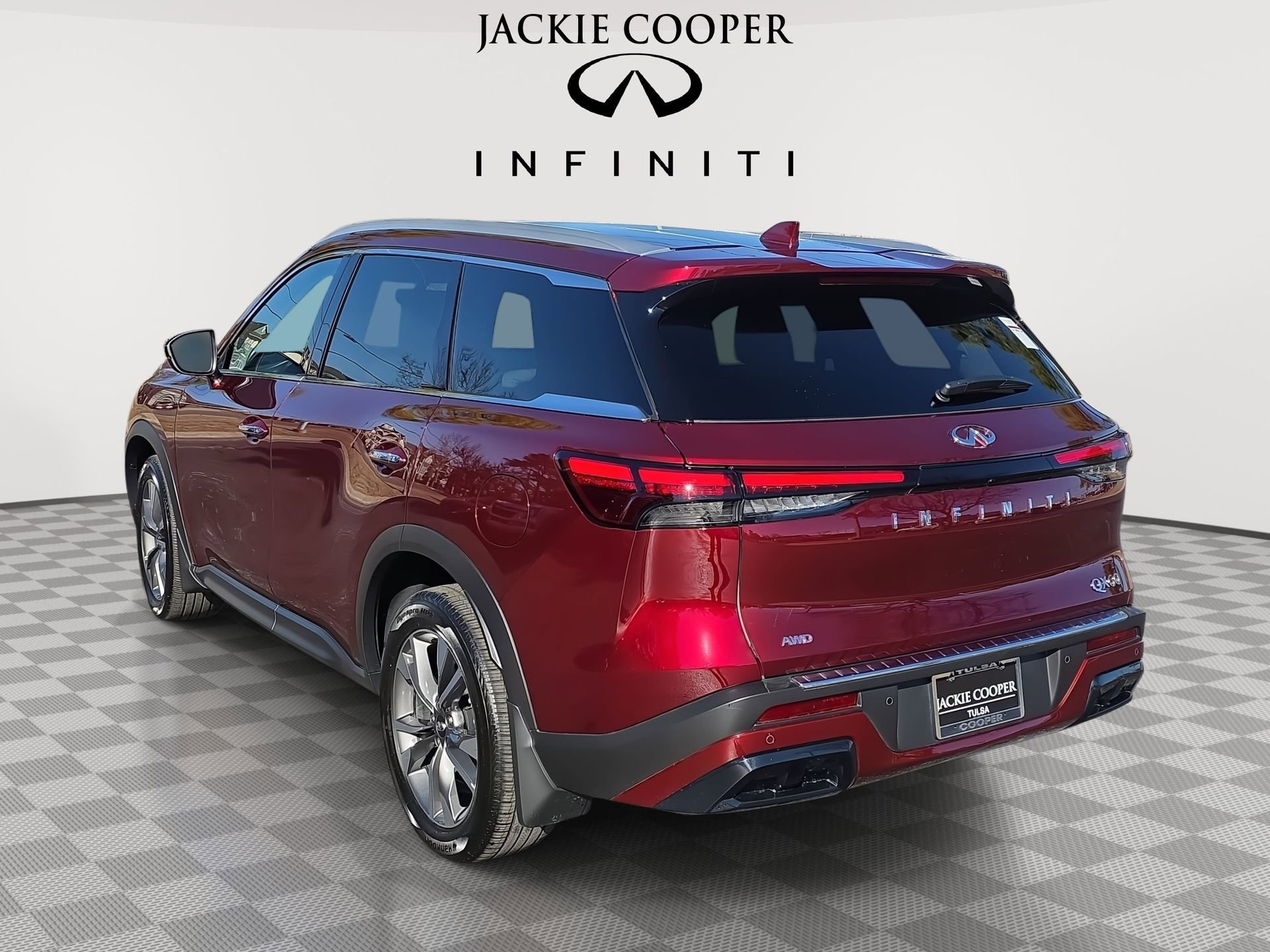 Used 2025 INFINITI QX60 Luxe w/ Cargo Package image 7