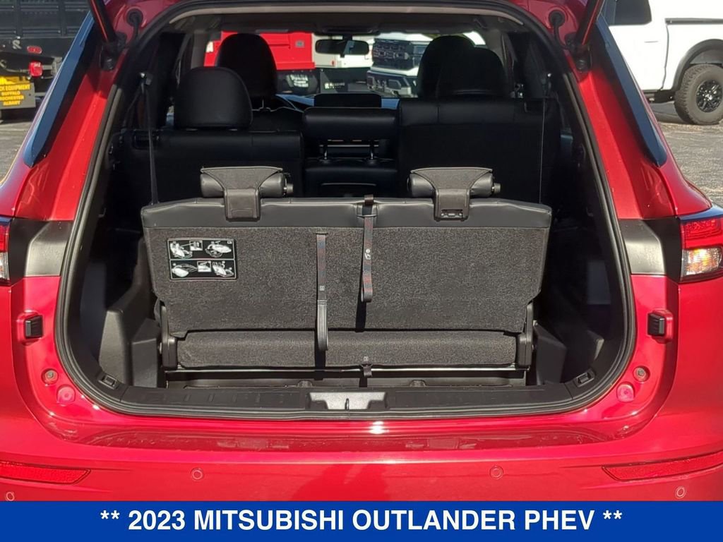 Used 2023 Mitsubishi Outlander SE AWD/4WD image 5