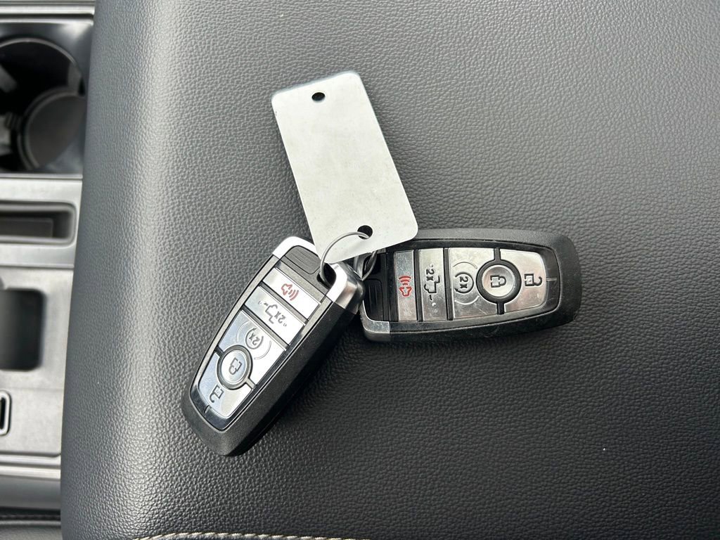 Used 2025 Ford F150 Lariat image 29