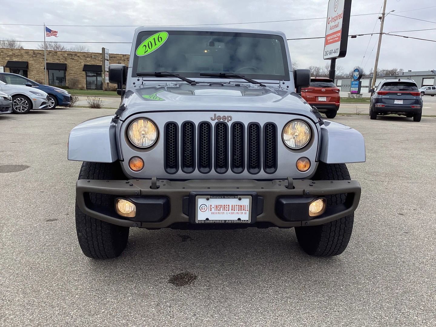 Used 2016 Jeep Wrangler Unlimited Sahara image 3
