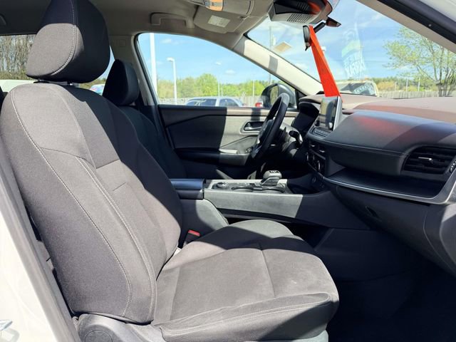 Used 2023 Nissan Rogue S AWD/4WD image 10
