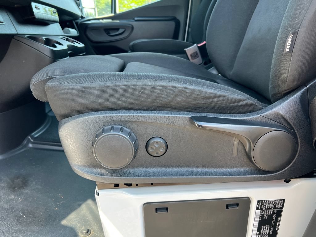 Used 2019 Freightliner Sprinter 2500 w/ Driver Convenience Package RWD image 9