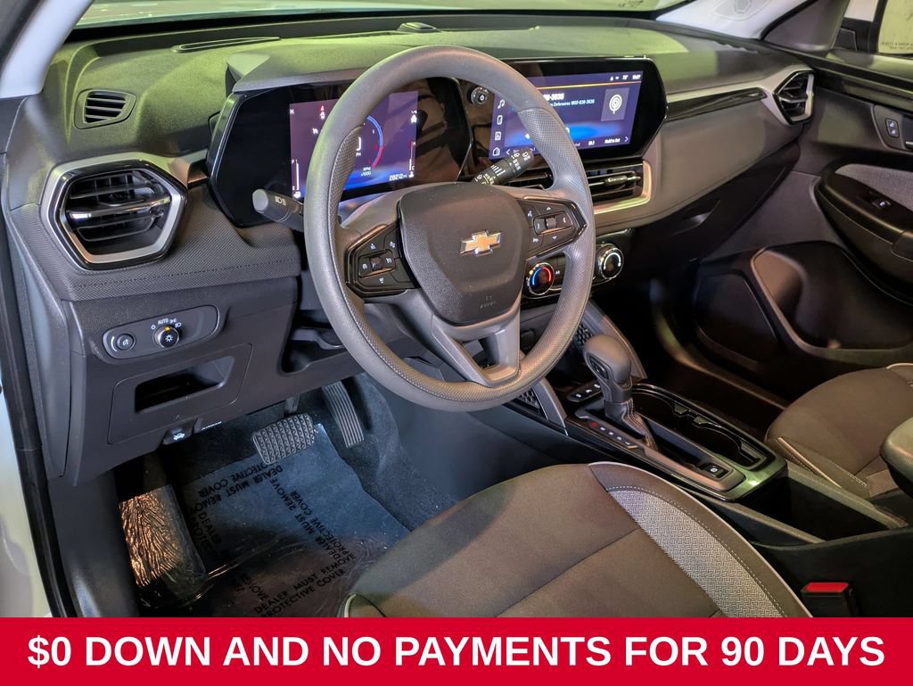 Used 2025 Chevrolet TrailBlazer LT AWD/4WD image 14