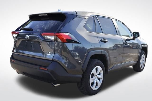 Used 2024 Toyota RAV4 LE image 7