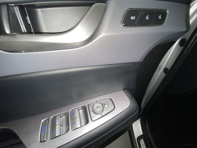 Used 2021 Hyundai Palisade SEL w/ Premium Package image 13
