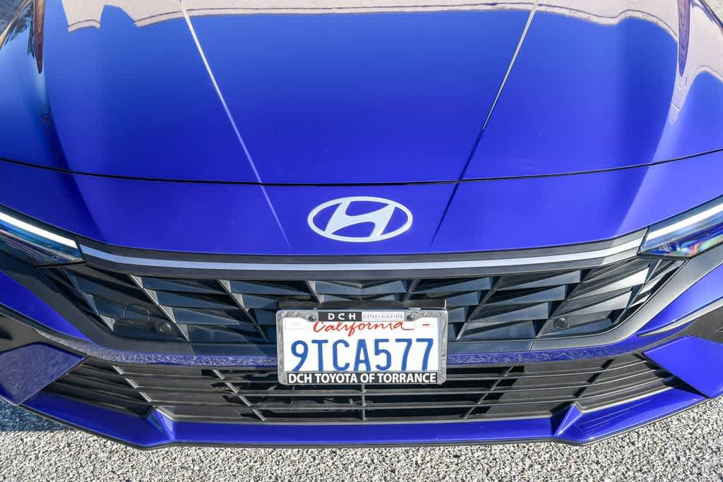 Used 2025 Hyundai Elantra Sport FWD image 5