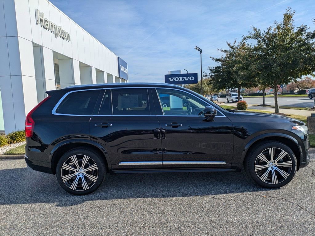 Certified 2022 Volvo XC90 T6 Inscription w/ Climate Package AWD/4WD image 2