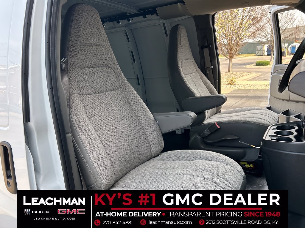 New 2026 GMC Savana 3500 Extended RWD image 21