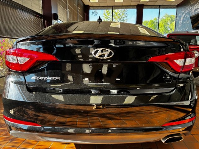Used 2015 Hyundai Sonata SE FWD image 11