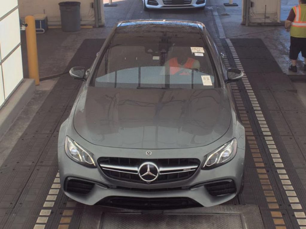 Used 2020 Mercedes-Benz E 63 AMG S image 3