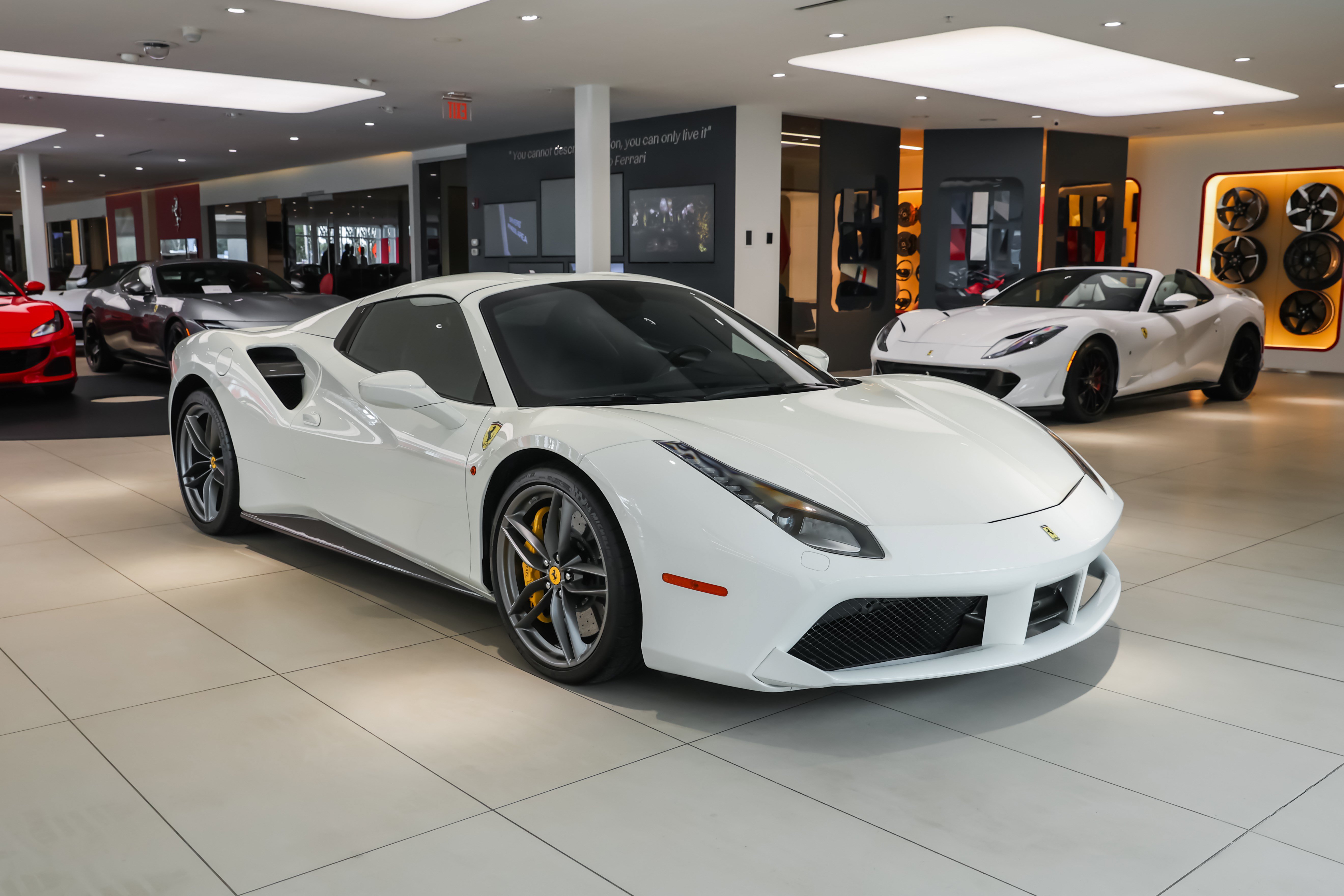 Used 2018 Ferrari 488 Spider RWD image 20