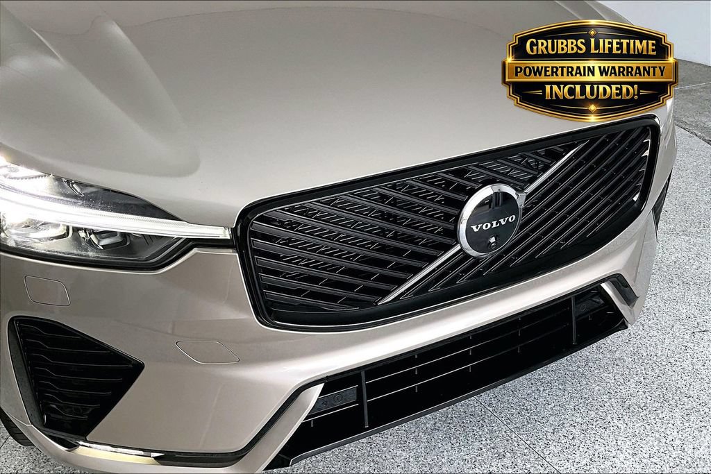 New 2026 Volvo XC60 B5 Plus w/ Protection Package Premier AWD/4WD image 37