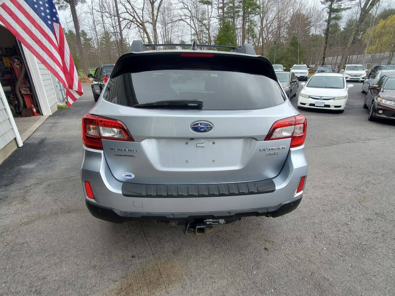 Used 2017 Subaru Outback 3.6R Limited AWD/4WD image 6