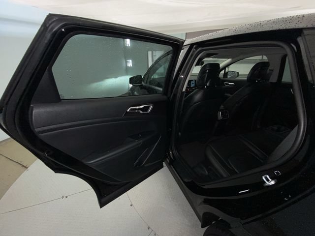Used 2026 Kia Sportage EX FWD image 22