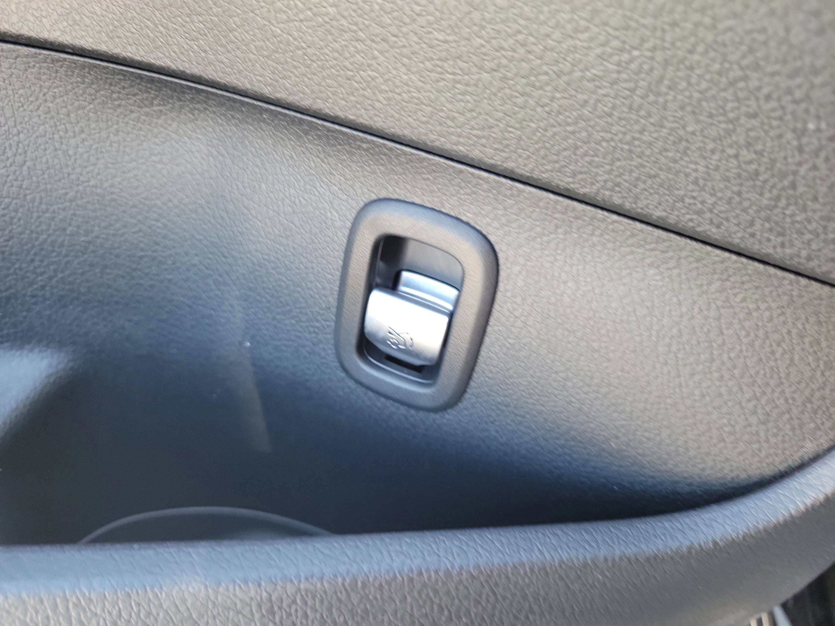 Certified 2026 Mercedes-Benz C 300 Sedan image 25