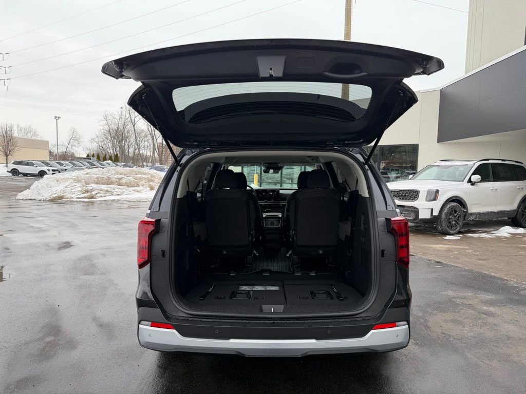 New 2026 Kia Carnival LX FWD image 16
