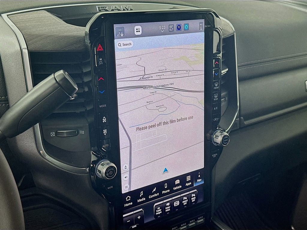 New 2025 RAM 3500 Laramie AWD/4WD image 15