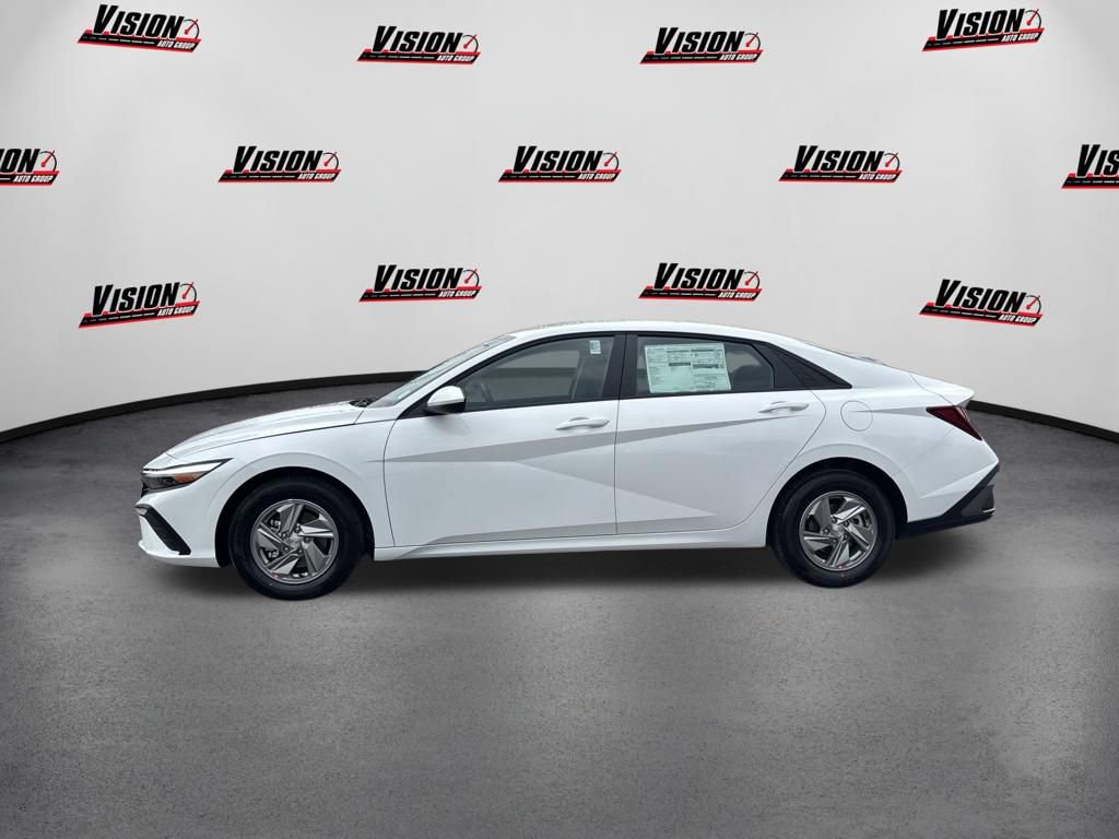 New 2026 Hyundai Elantra SE FWD image 8