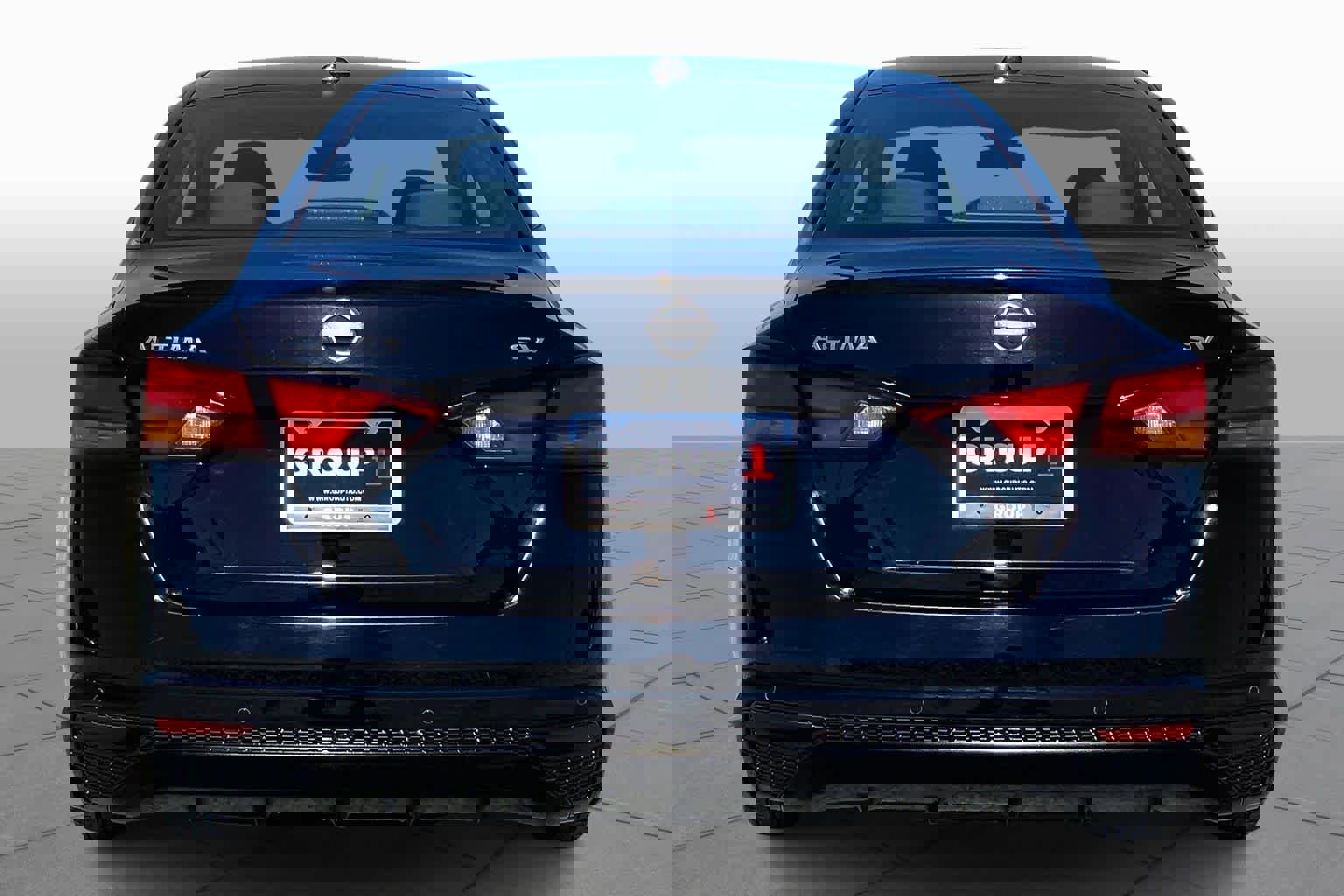 Used 2024 Nissan Altima 2.5 SV image 5