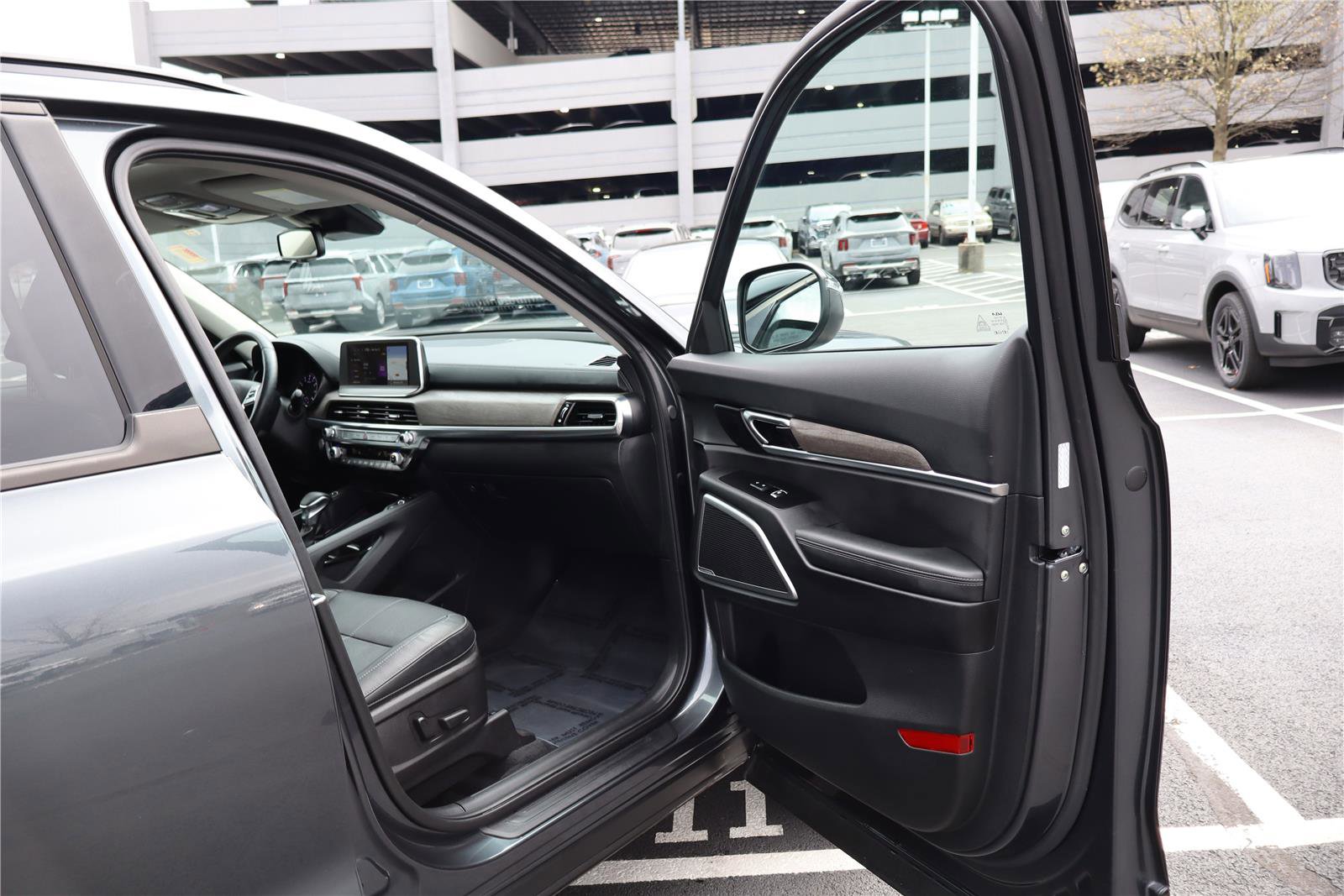 Certified 2022 Kia Telluride EX w/ EX Premium Package image 27