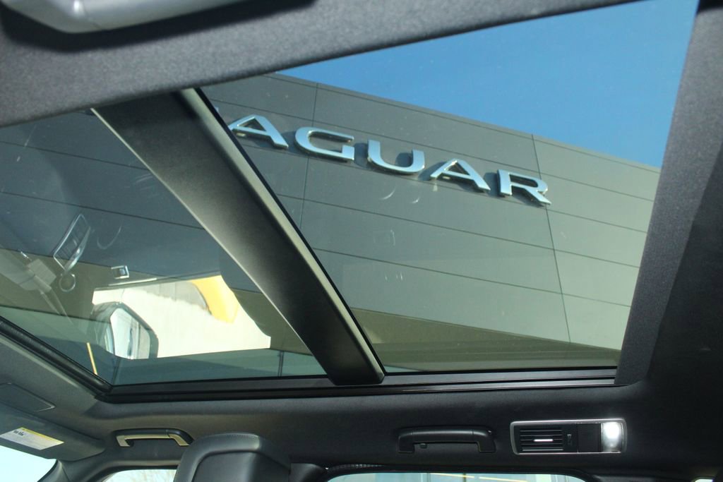 Used 2022 Land Rover Range Rover Sport HST image 25