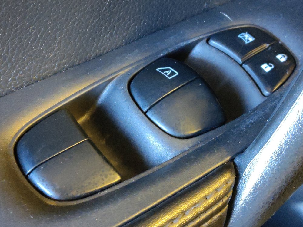 Used 2022 Nissan Rogue Sport S FWD image 27