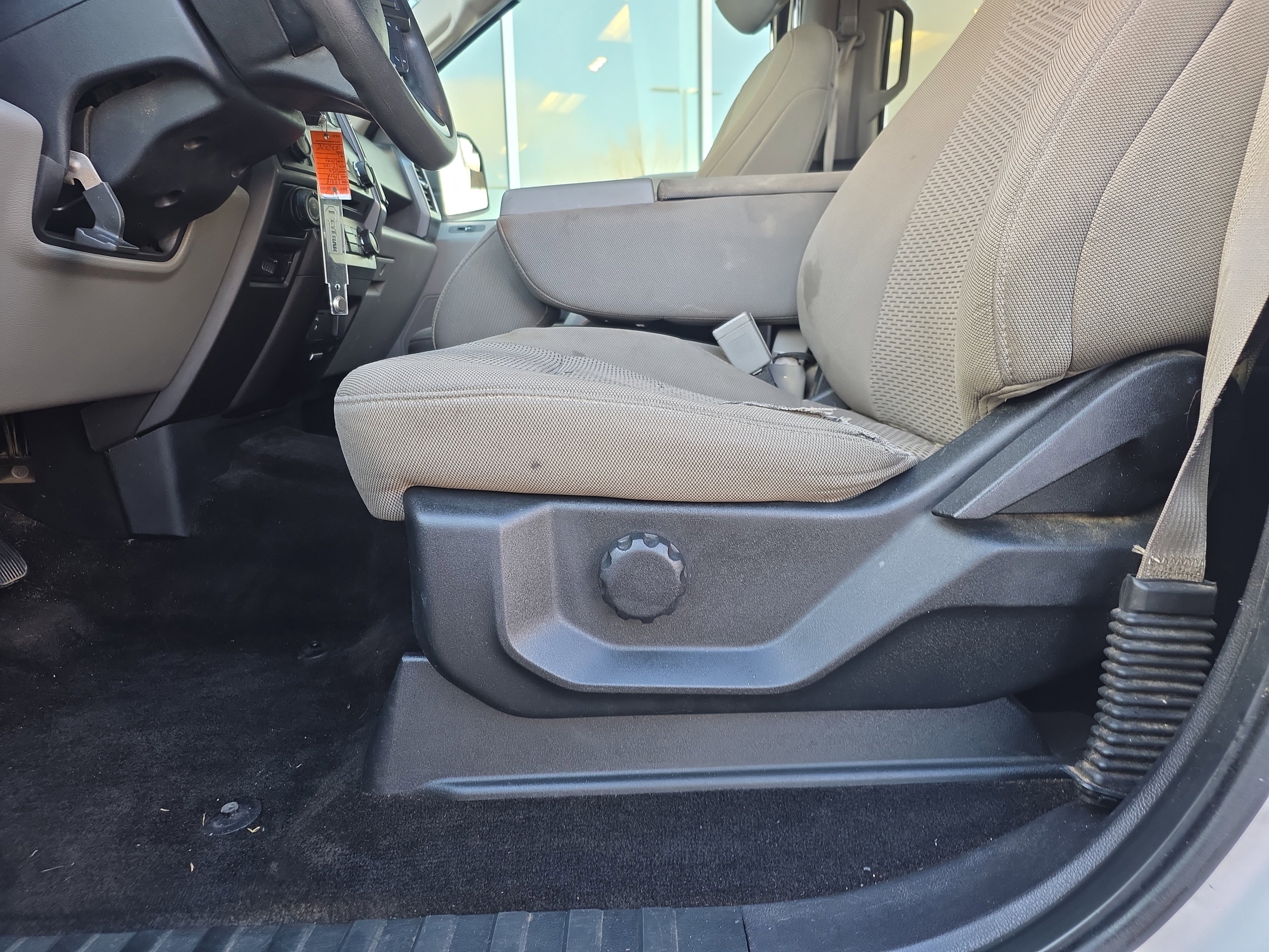 Used 2018 Ford F150 XLT w/ Trailer Tow Package image 16