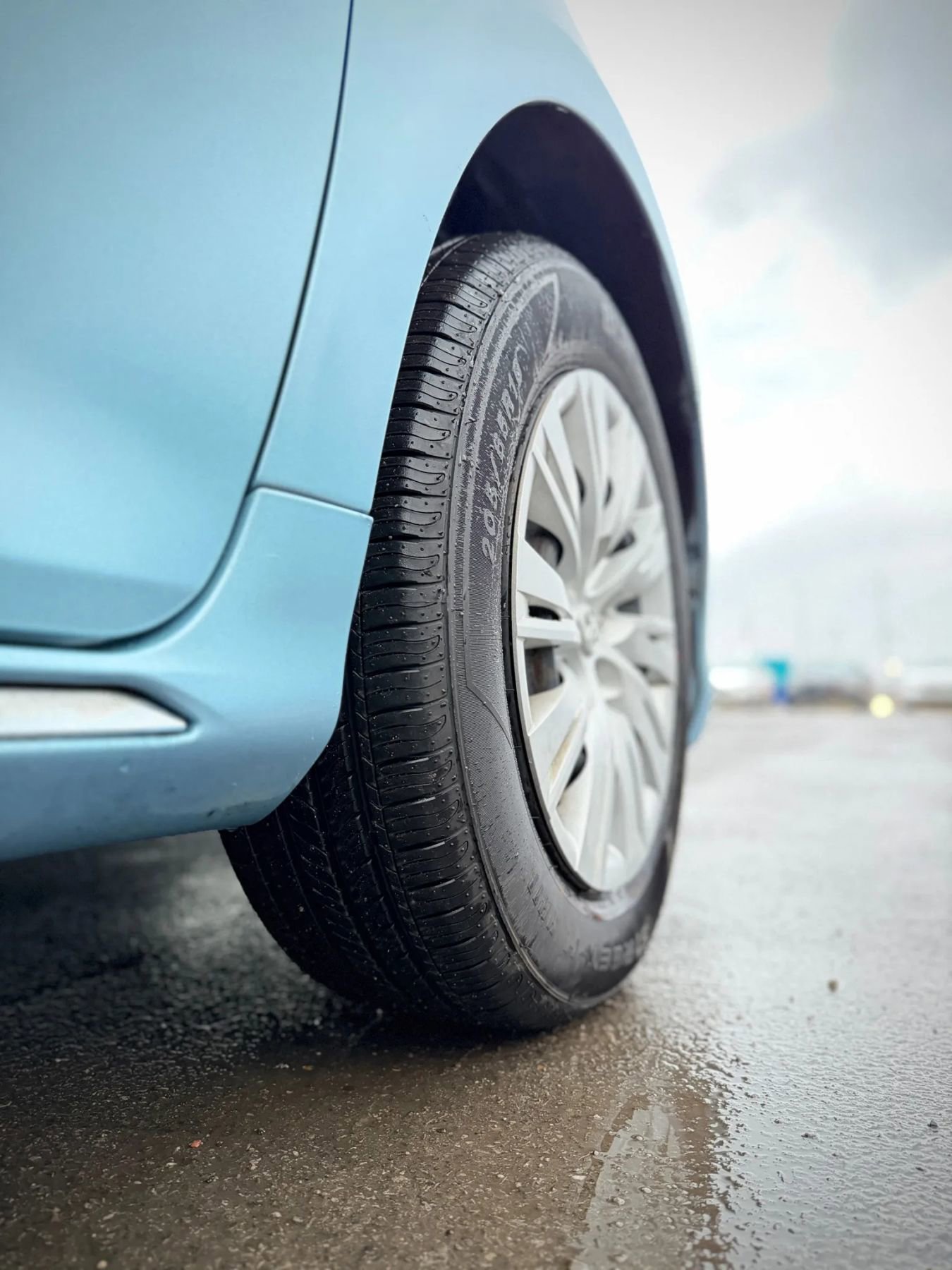 Used 2012 Toyota Camry LE image 23